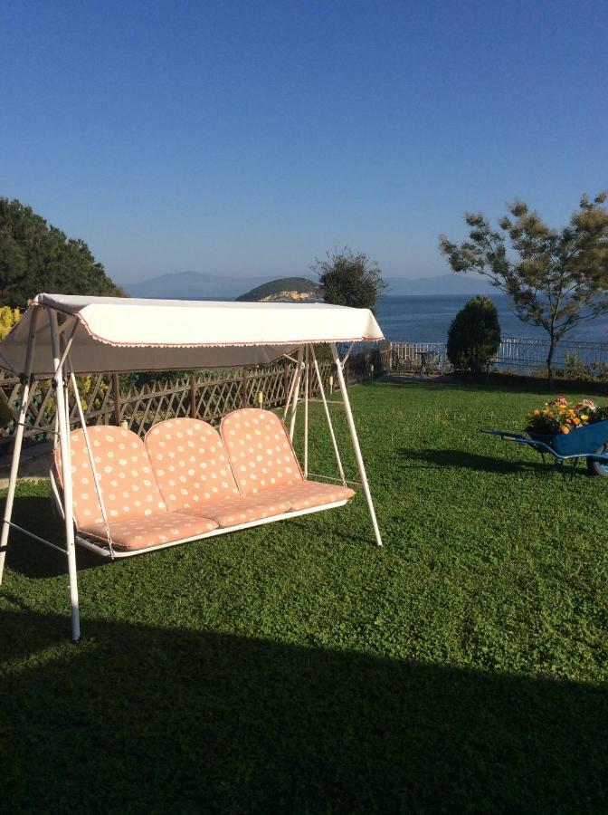 Mare Iraklitsa Holiday home *